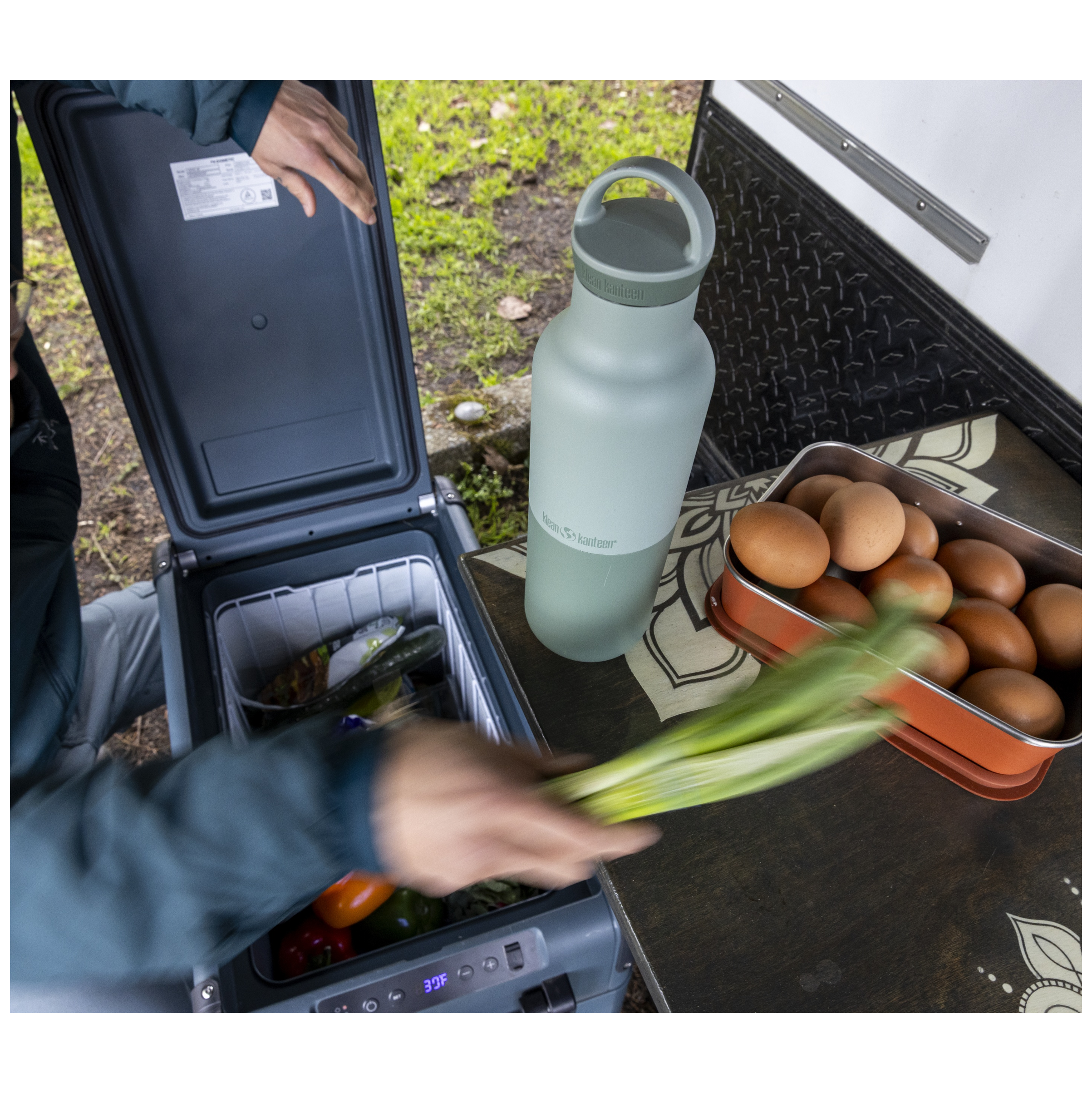 Botella Térmica Classic Rise Vac 592 ML con Tapa Loop