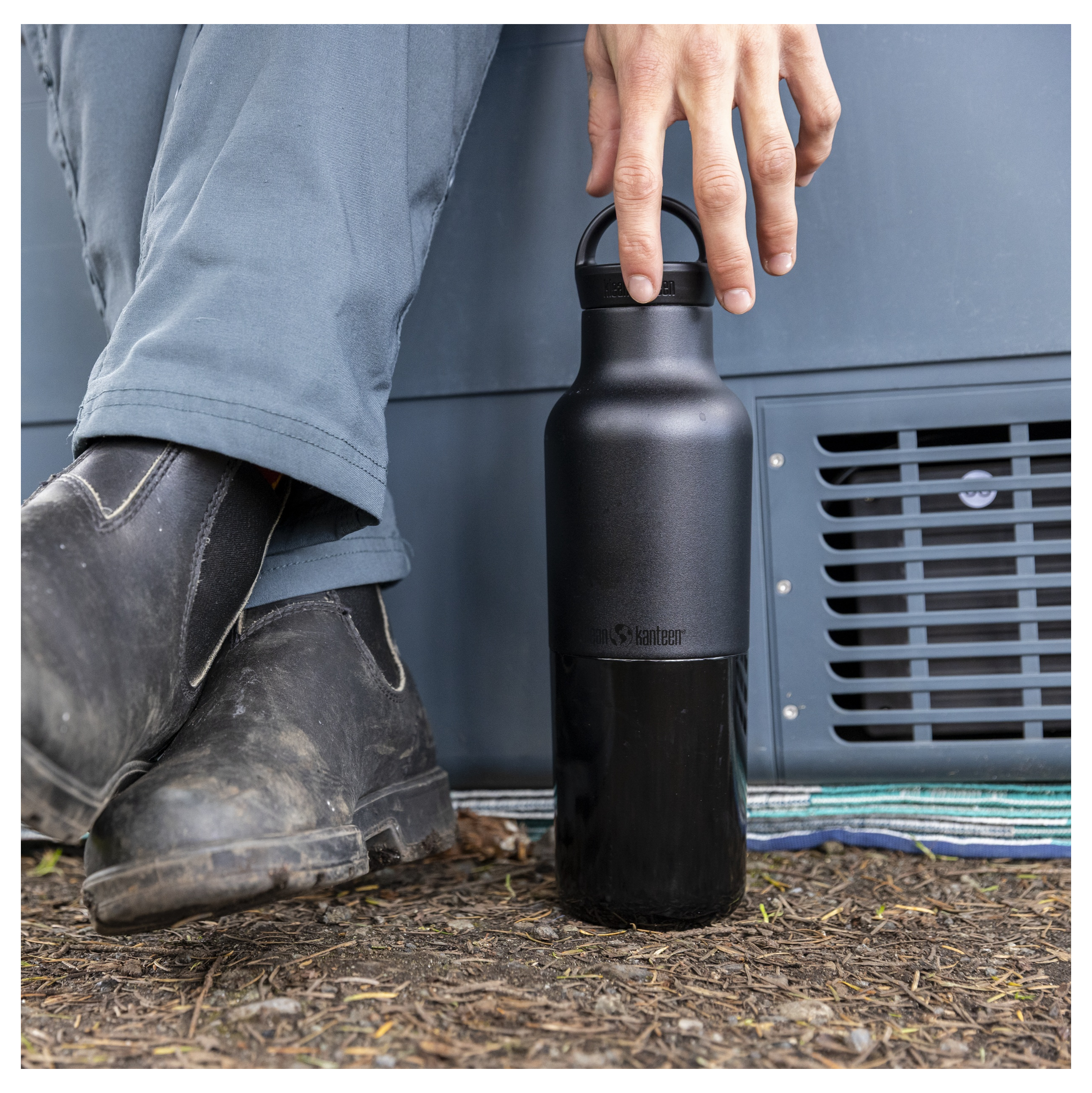 Botella Térmica Classic Rise Vac 592 ML con Tapa Loop